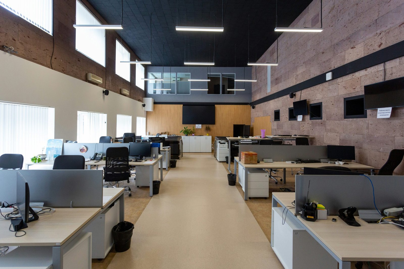 Office relocation and moving services in Sharjah